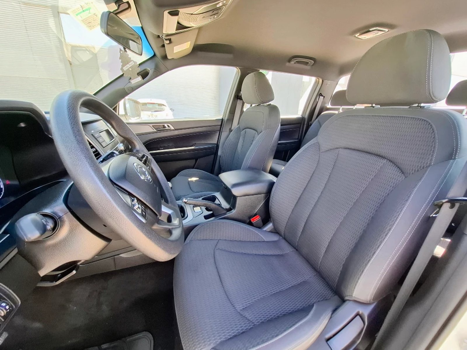 SSANGYONG GRAND MUSSO 2024 - Imagen 13 de 20