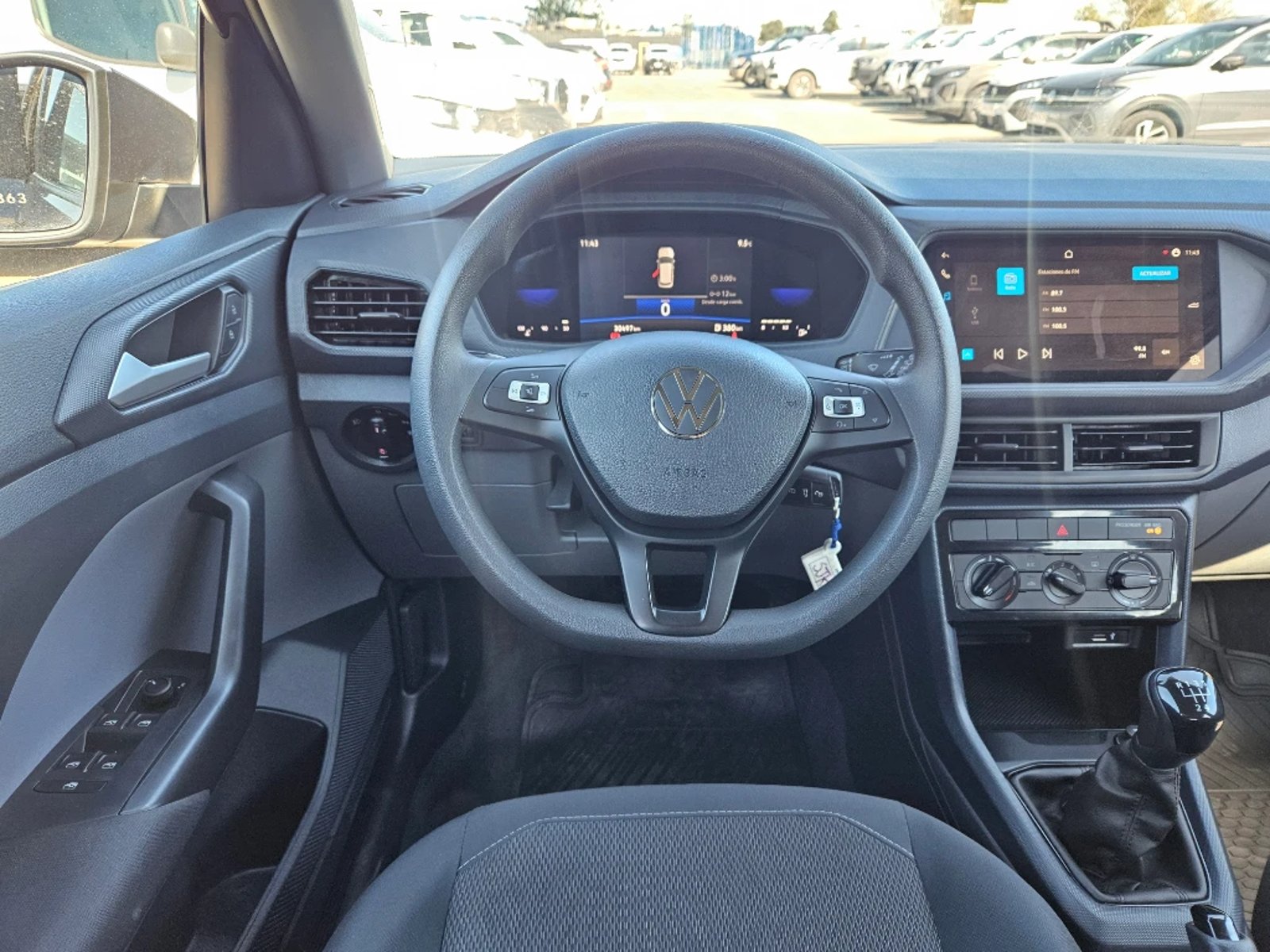 VOLKSWAGEN T-CROSS 2023 - Imagen 12 de 20