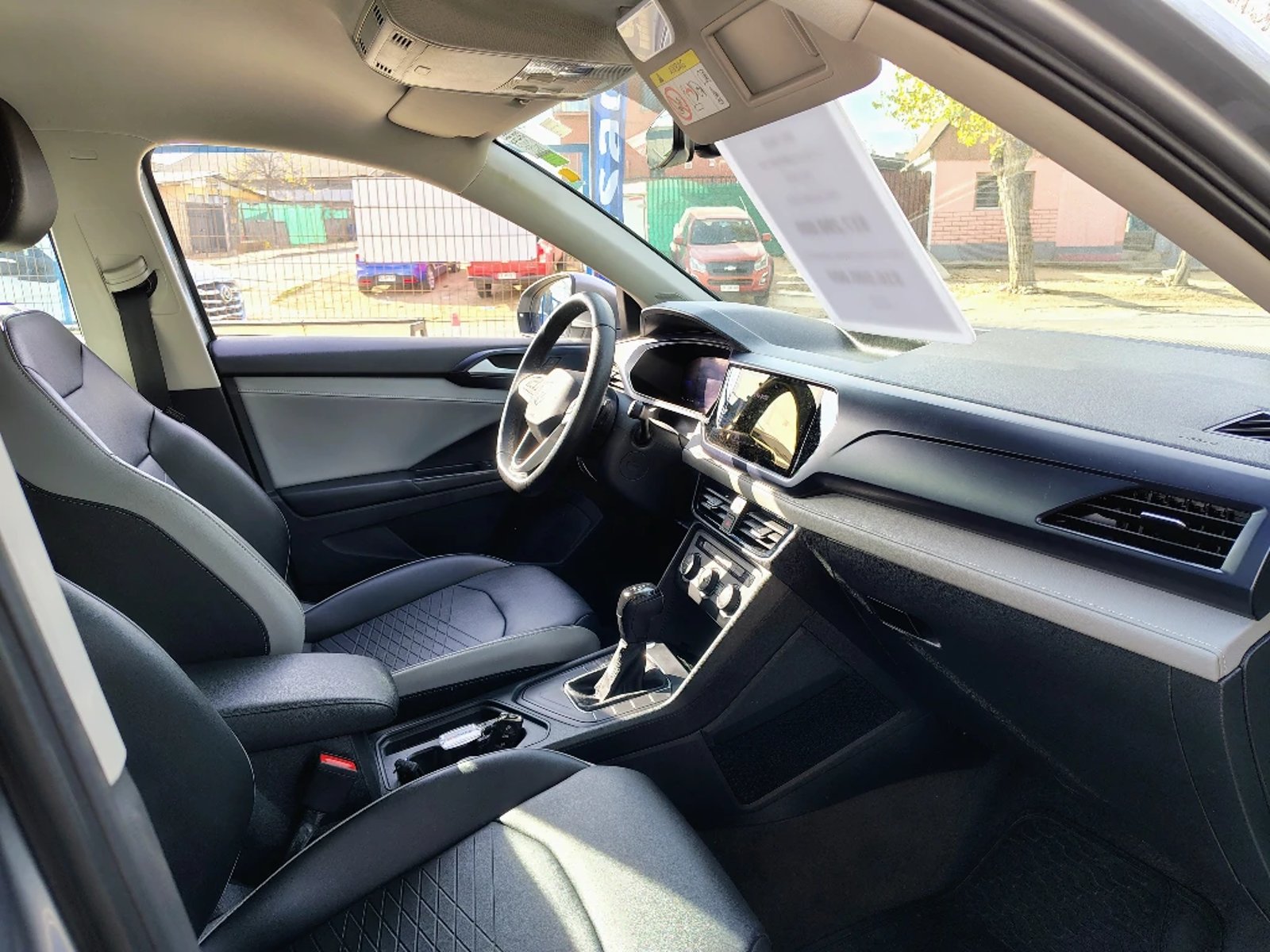 VOLKSWAGEN TAOS 2023 - Imagen 18 de 20