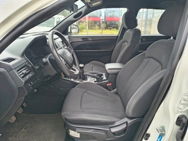 SsangYong Grand musso 2023 - Imagen 13 de 20