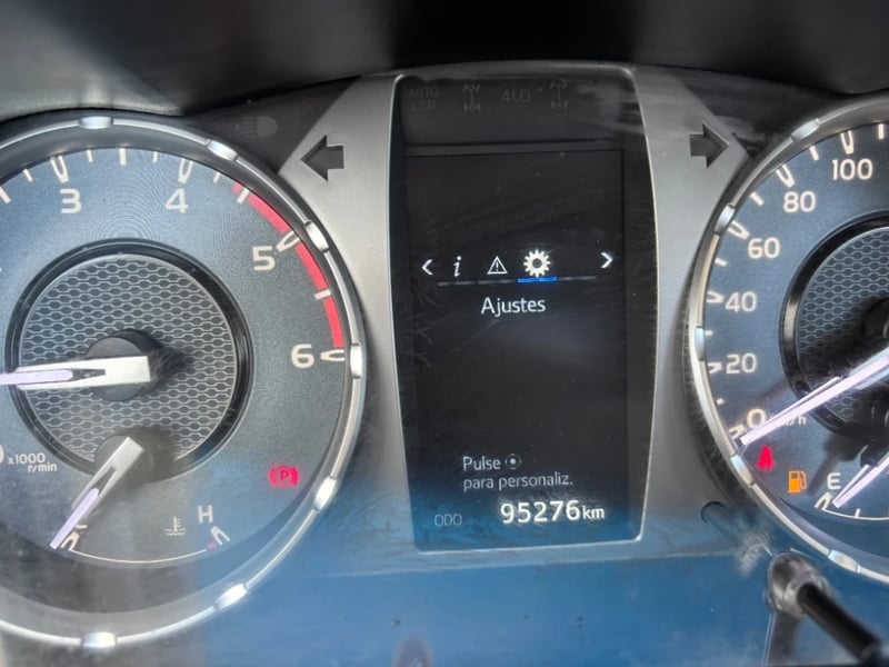 Toyota Hilux 2024 - Imagen 19 de 20