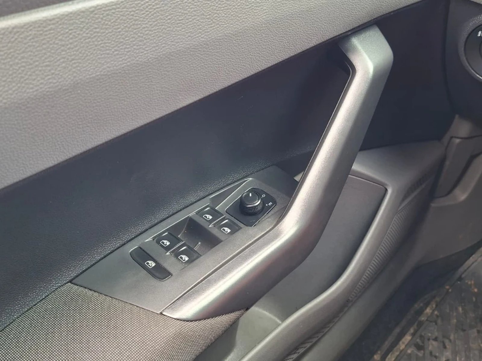 VOLKSWAGEN VIRTUS 2023 - Imagen 14 de 20
