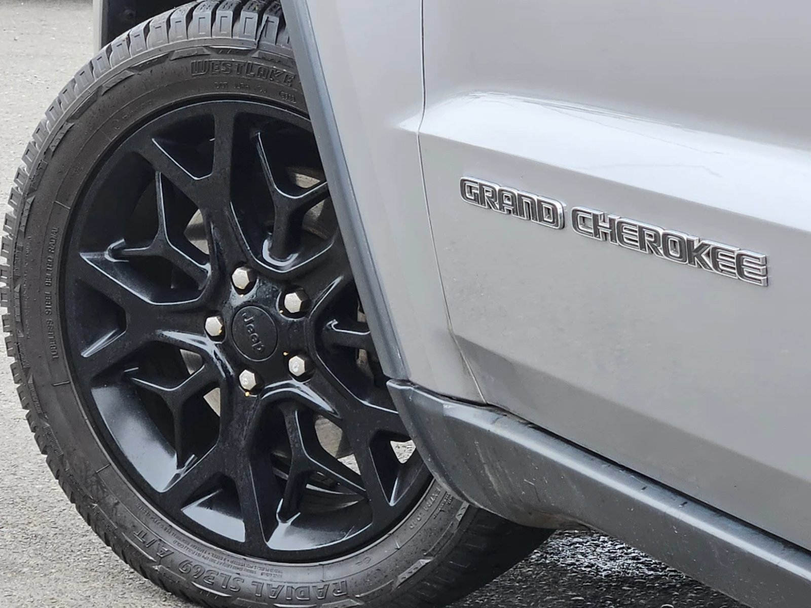JEEP GRAND CHEROKEE 2020 - Imagen 9 de 20
