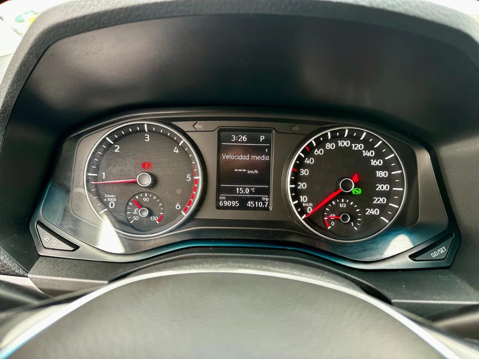 VOLKSWAGEN AMAROK 2023 - Imagen 19 de 20