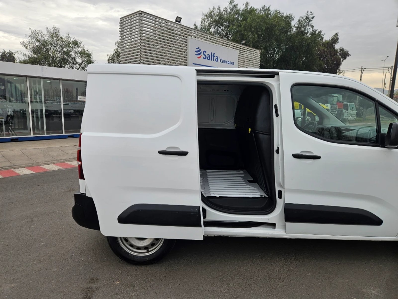 Citroën Berlingo 2022 - Imagen 13 de 20
