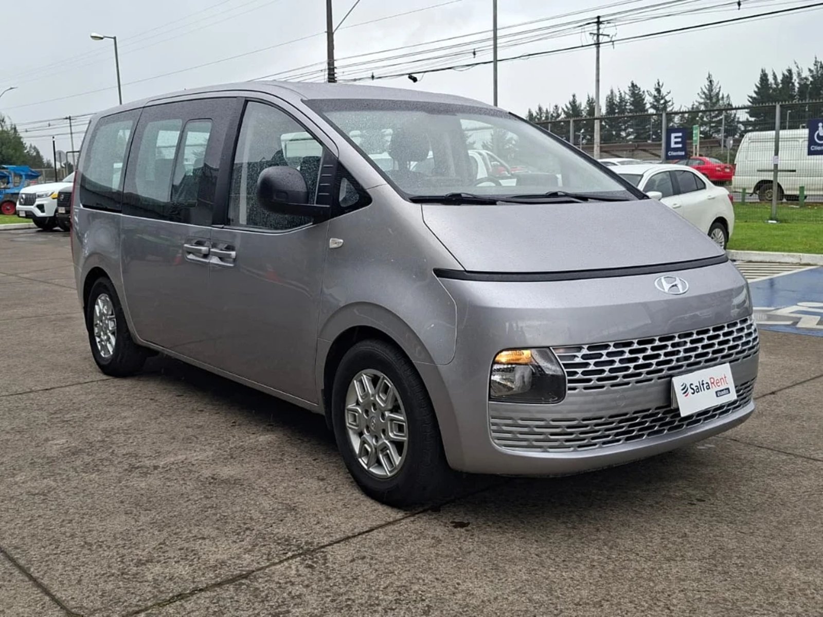 Hyundai Staria 2024 - Foto 3 de 20