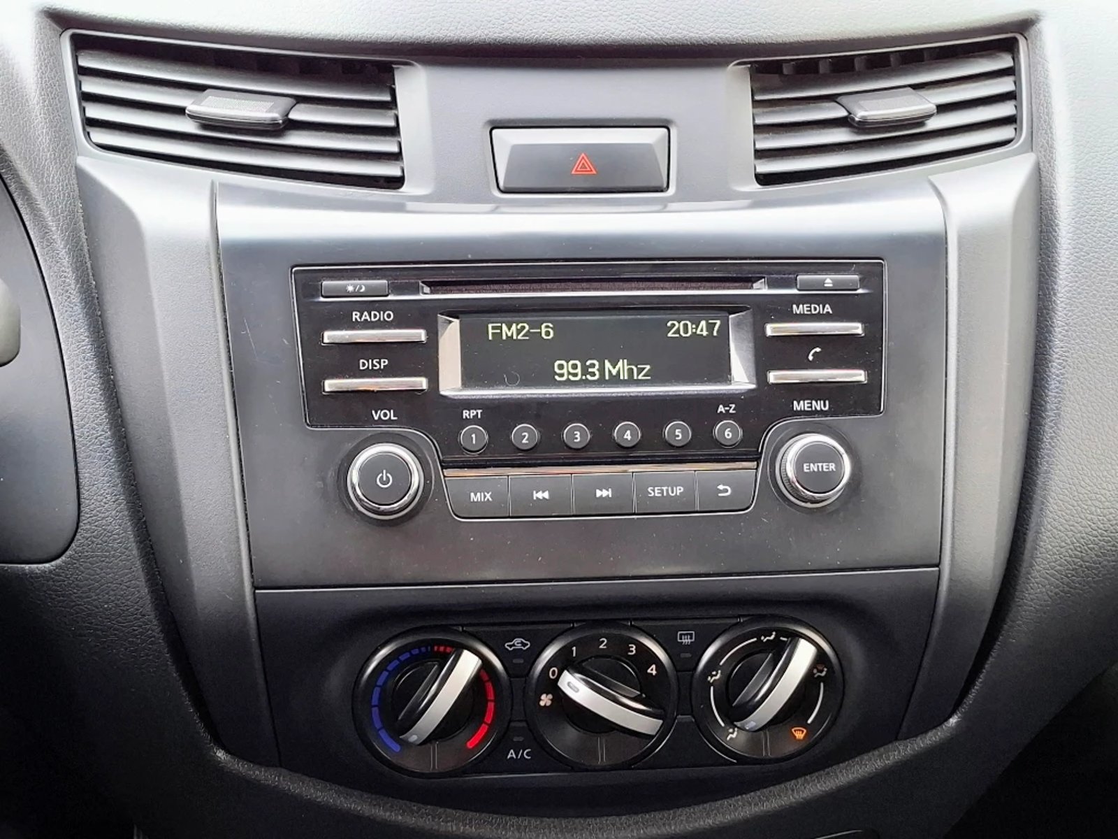 NISSAN NAVARA 2023 - Imagen 17 de 20