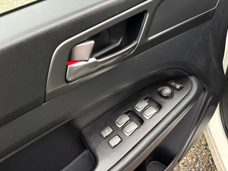 SsangYong Grand musso 2023 - Imagen 15 de 20