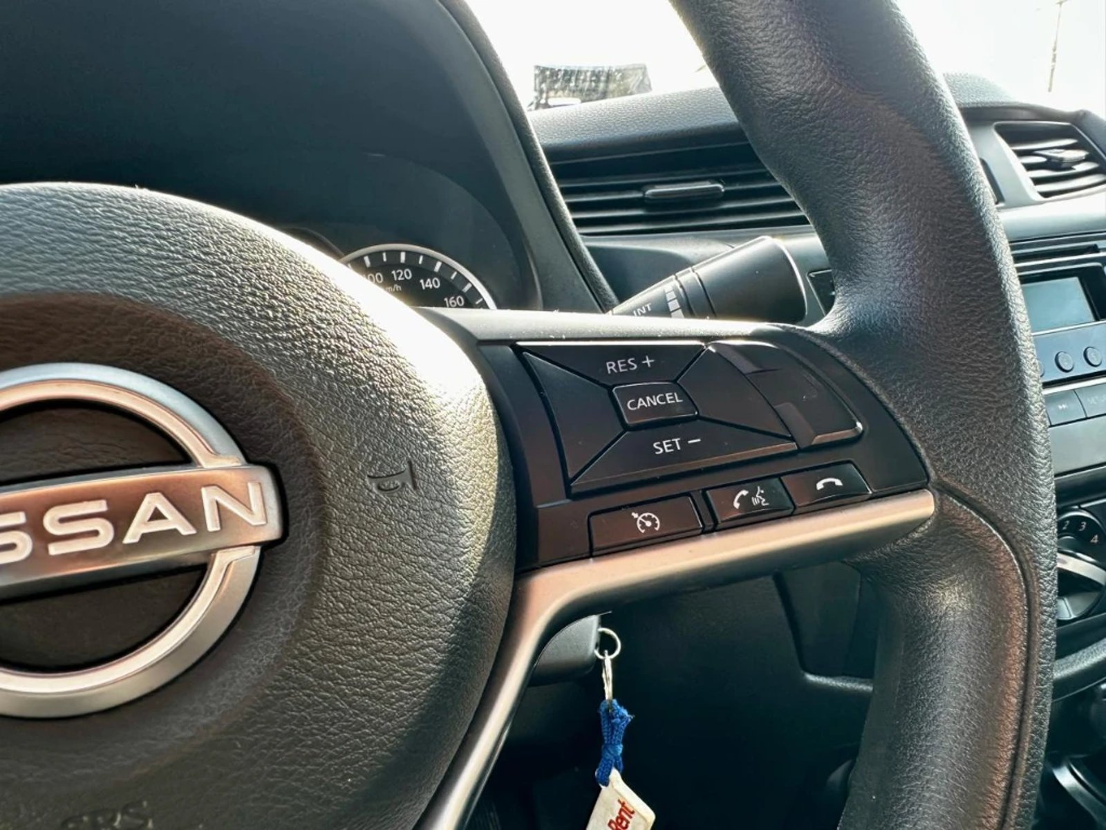 NISSAN NAVARA 2023 - Imagen 18 de 20