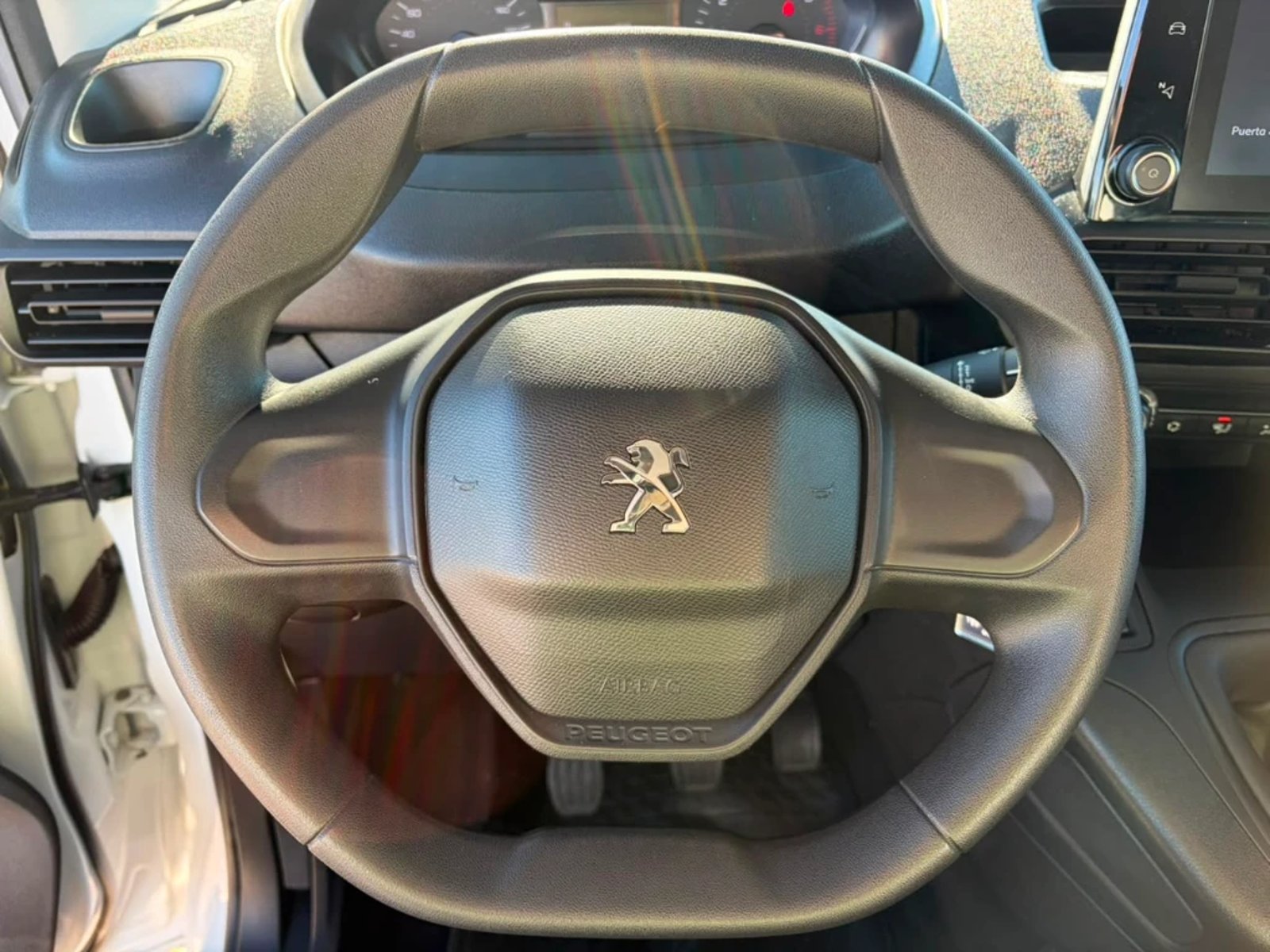 Peugeot Partner 2024 - Imagen 18 de 20