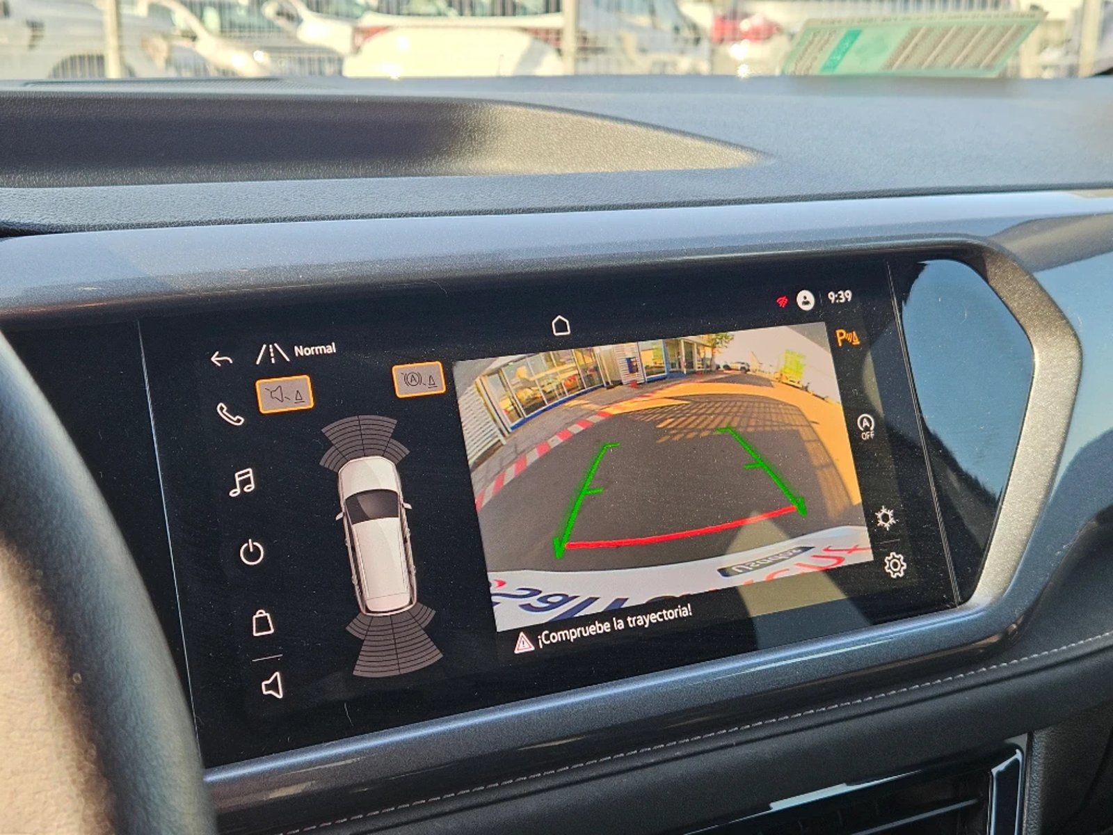 VOLKSWAGEN TAOS 2023 - Imagen 17 de 20