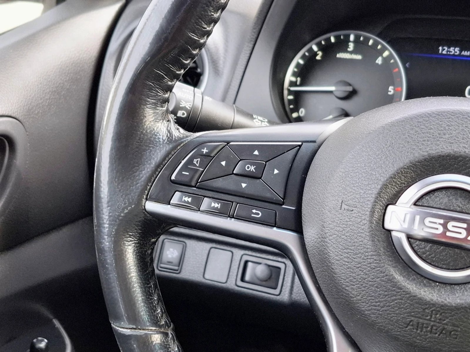 NISSAN NAVARA 2023 - Imagen 13 de 20