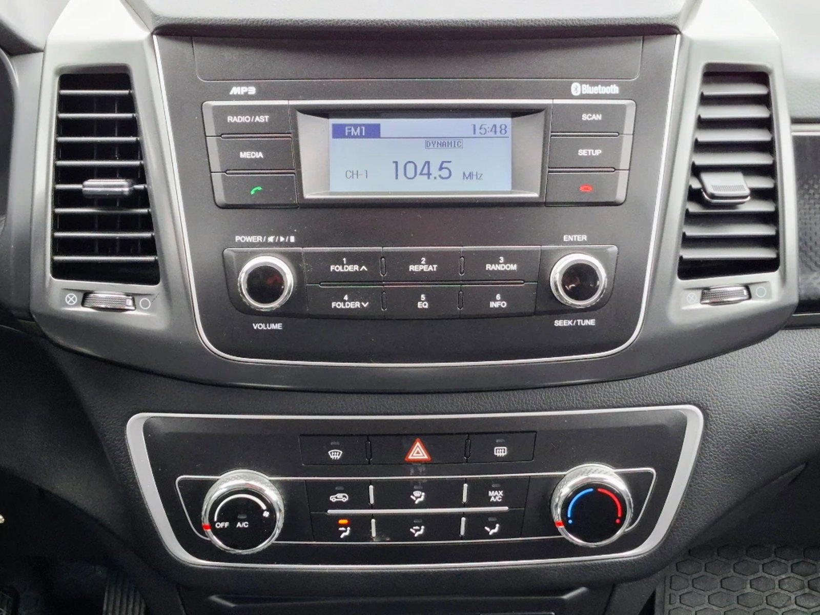 SsangYong Grand musso 2023 - Imagen 18 de 20