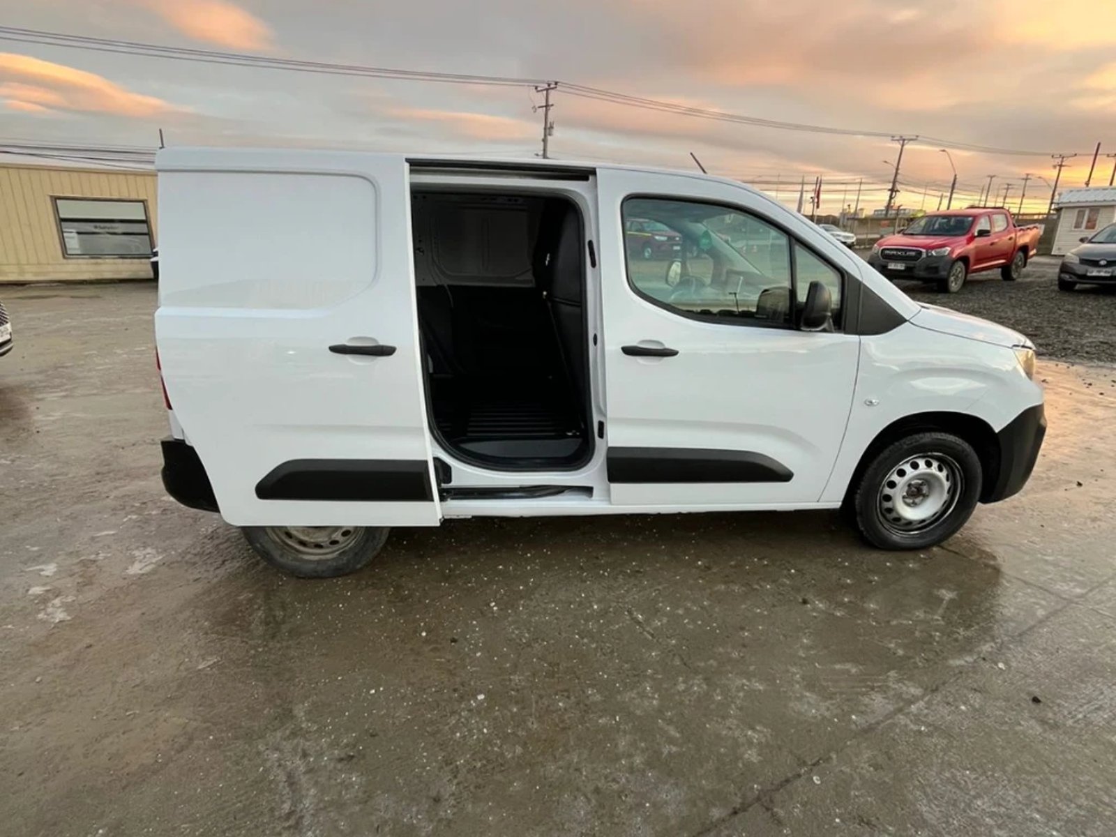 PEUGEOT PARTNER 2024 - Imagen 16 de 20
