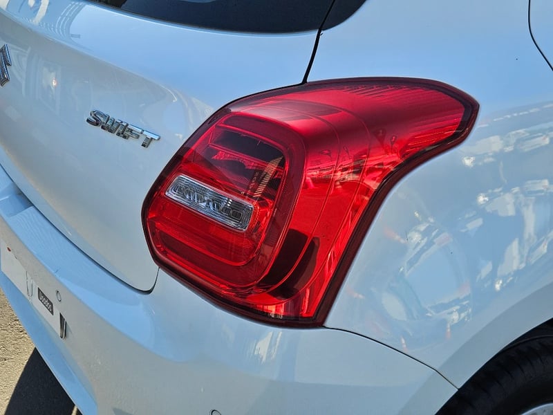 Suzuki Swift 2023 - Imagen 10 de 20