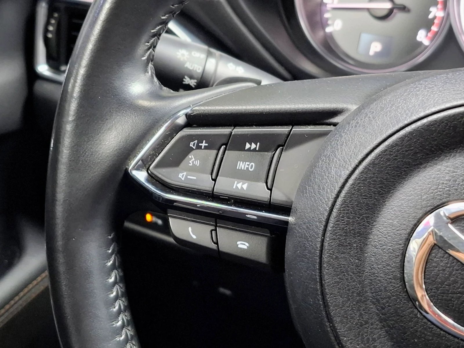 MAZDA CX-5 2022 - Imagen 14 de 20