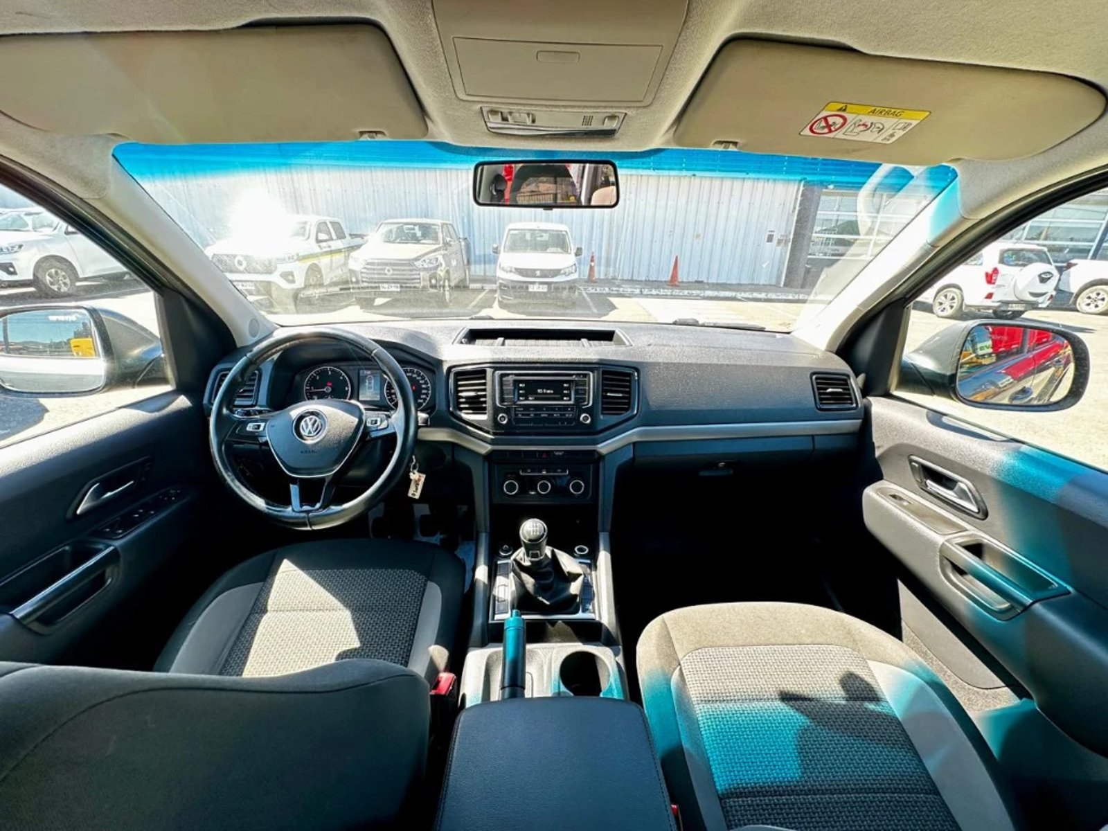 VOLKSWAGEN AMAROK 2022 - Imagen 16 de 20
