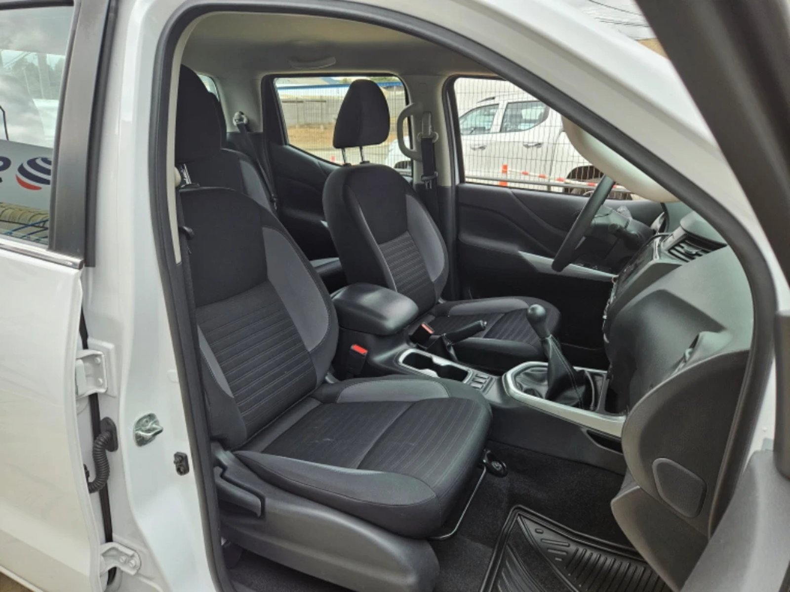 NISSAN NAVARA 2023 - Imagen 6 de 20