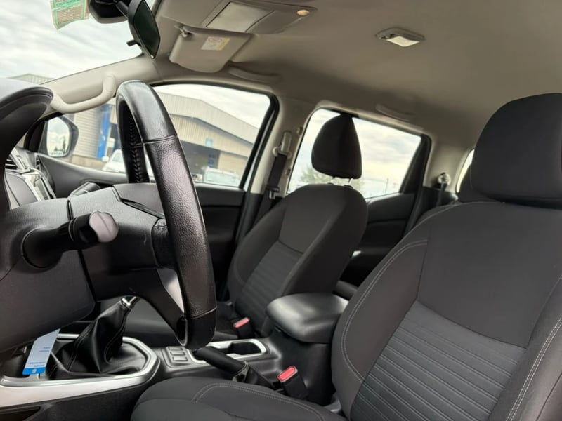 Nissan Navara 2023 - Imagen 14 de 20