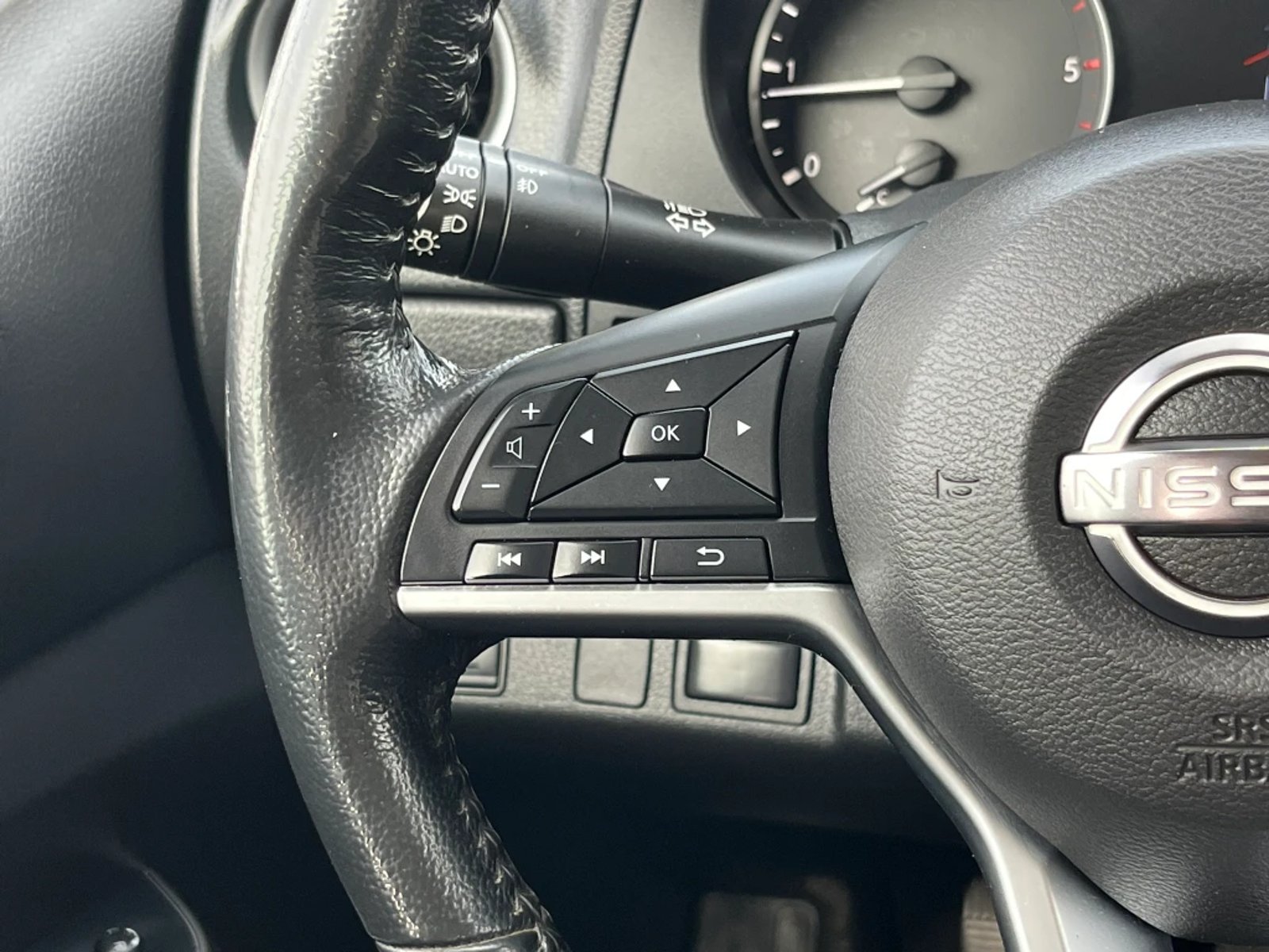 NISSAN NAVARA 2023 - Imagen 19 de 20