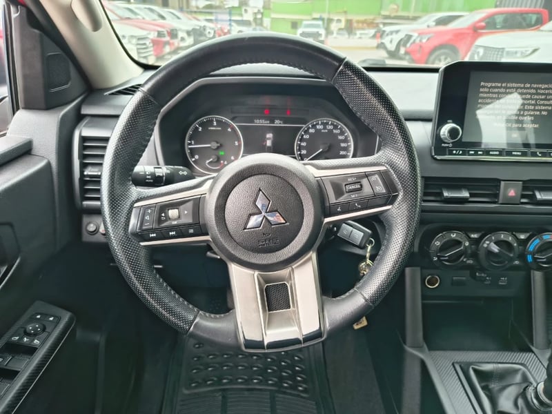 Mitsubishi L200 2024 - Imagen 15 de 20