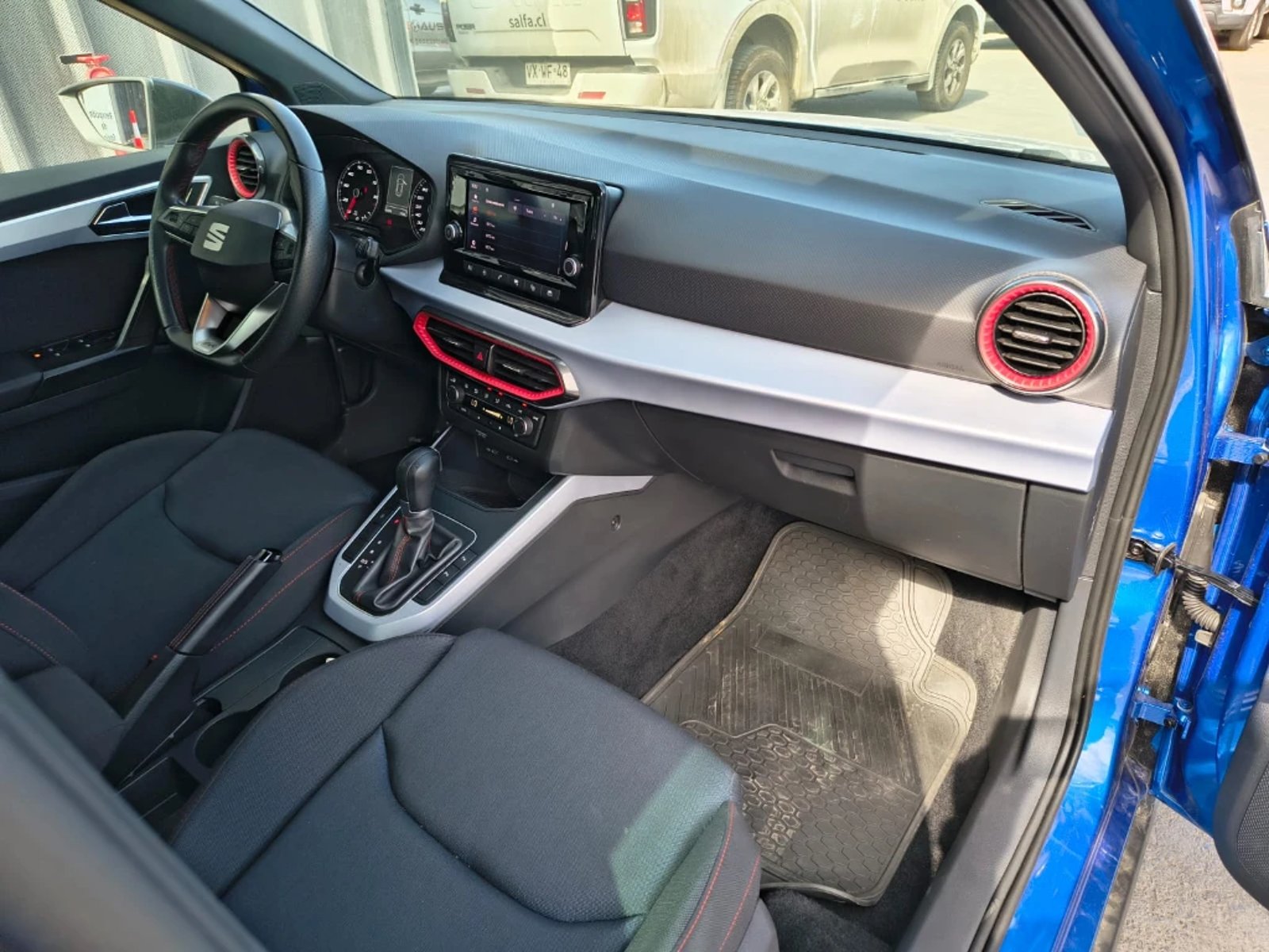 SEAT Arona 2023 - Imagen 13 de 20