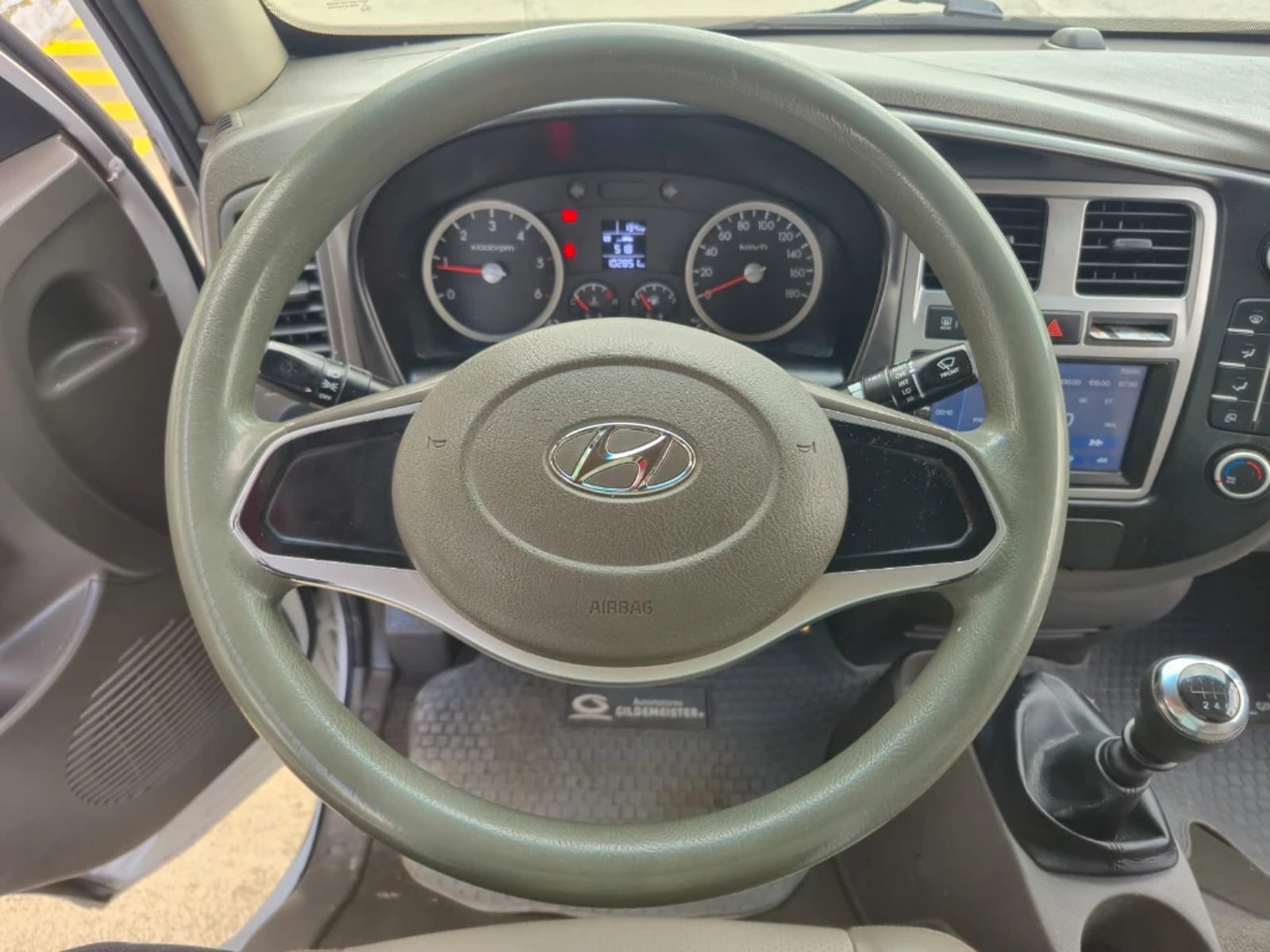 HYUNDAI PORTER 2022 - Imagen 17 de 20