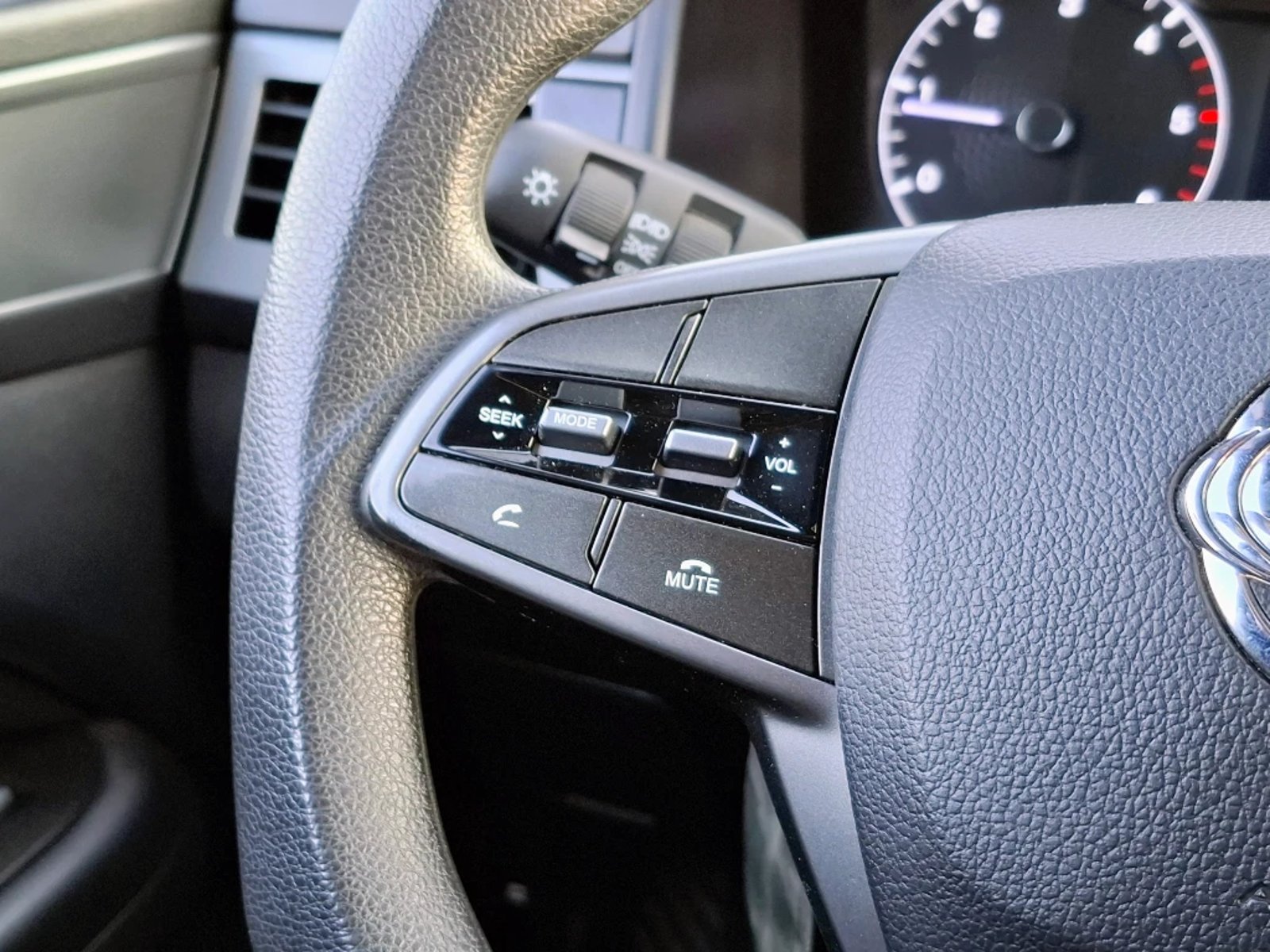 SsangYong Grand musso 2023 - Imagen 15 de 20
