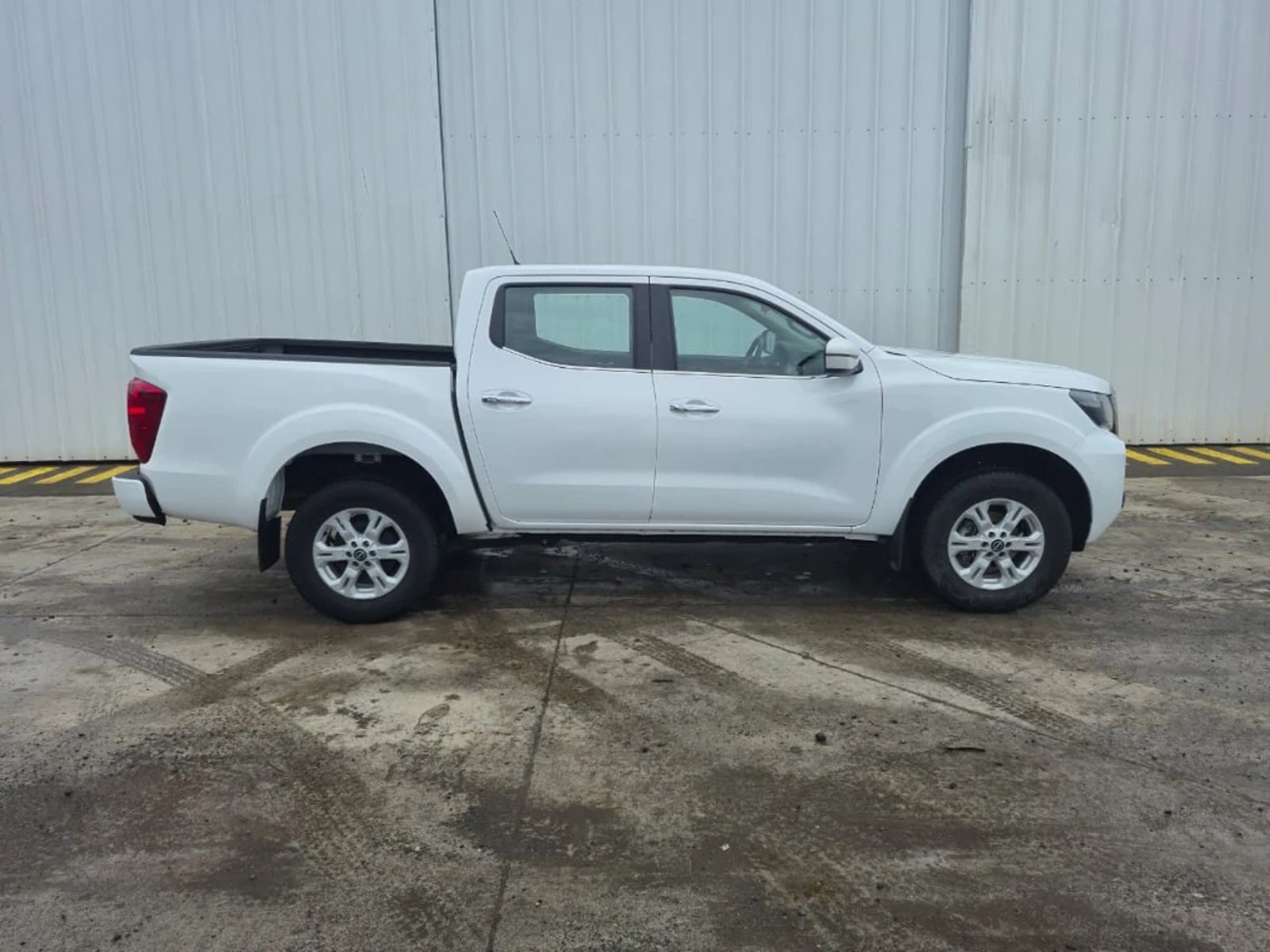 Nissan Navara 2023 - Foto 4 de 20