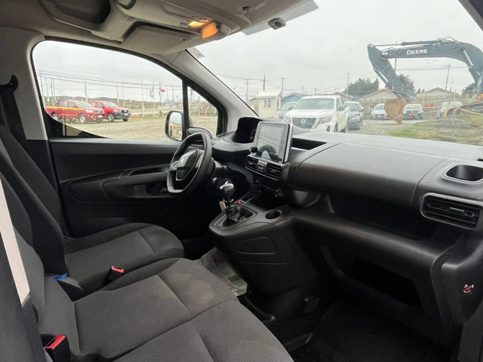 PEUGEOT PARTNER 2024 - Imagen 12 de 17