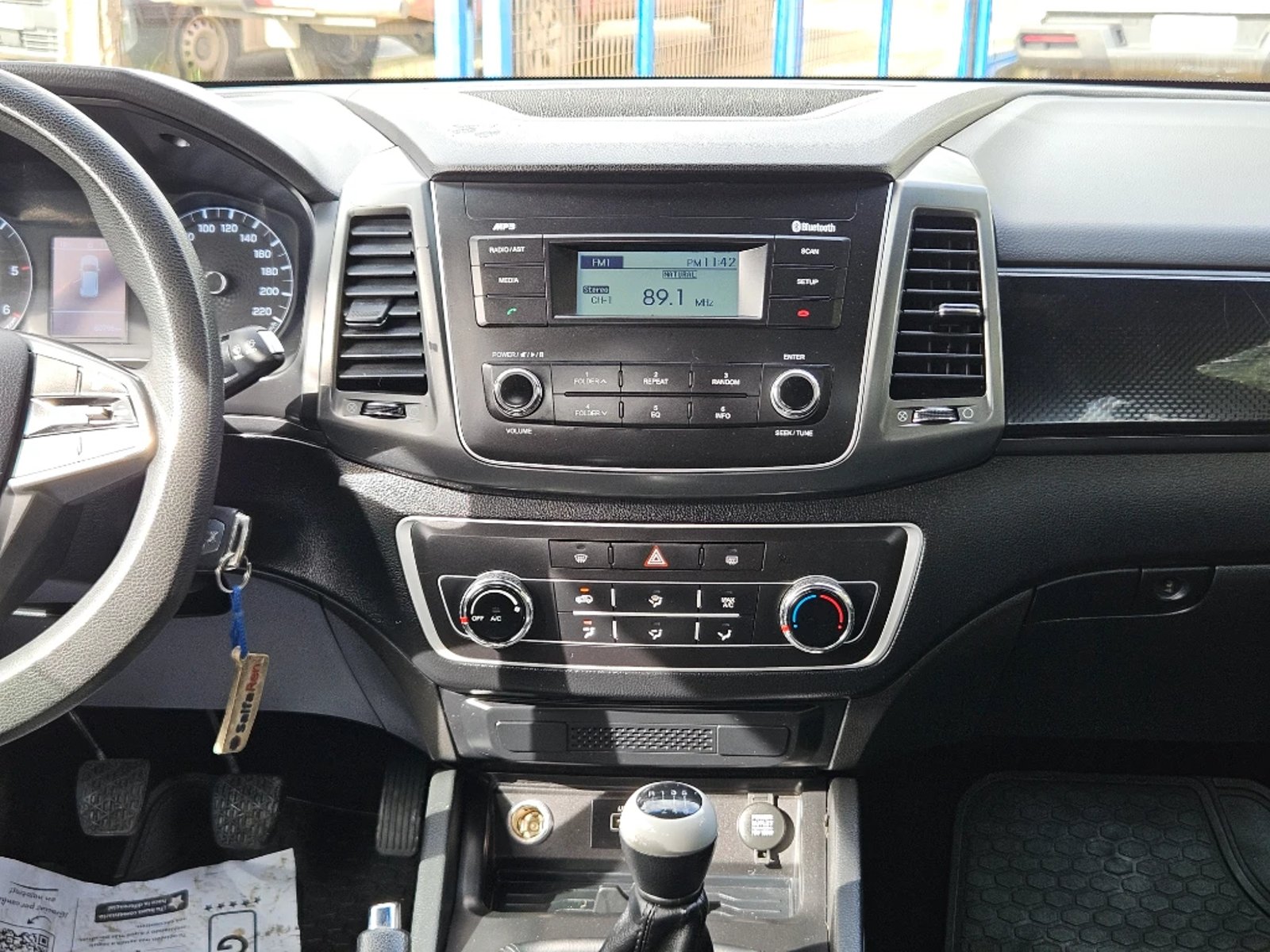 SsangYong Grand musso 2023 - Imagen 16 de 20