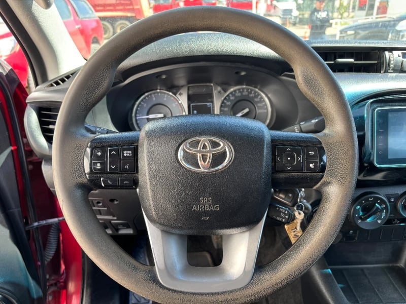 Toyota Hilux 2024 - Imagen 10 de 20