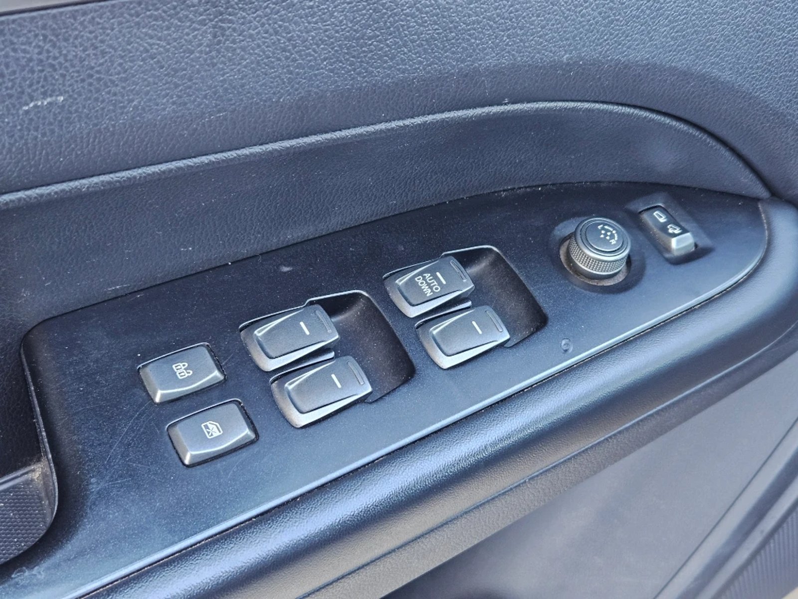 SSANGYONG GRAND MUSSO 2023 - Imagen 17 de 20