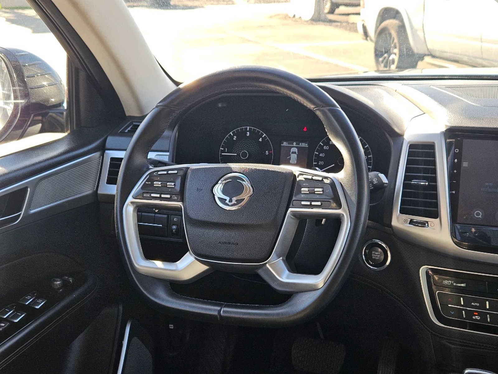 SSANGYONG REXTON 2023 - Imagen 17 de 20