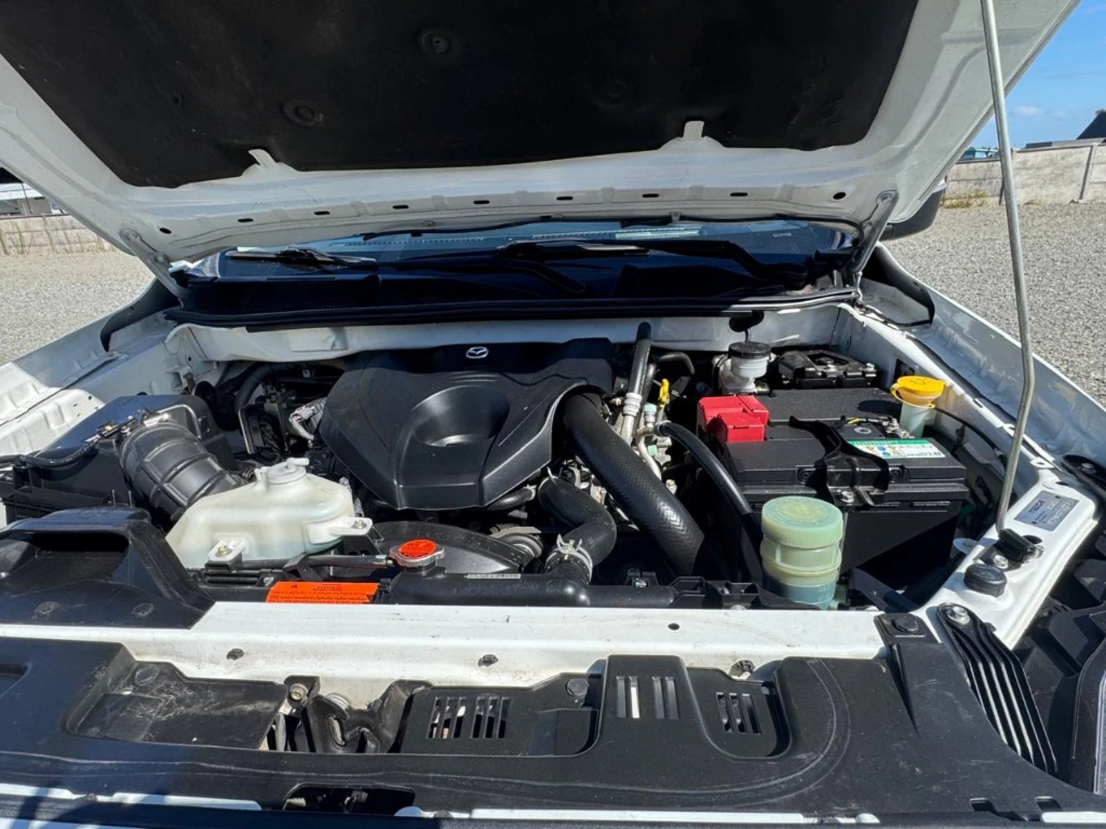 MAZDA BT-50 2022 - Imagen 12 de 20