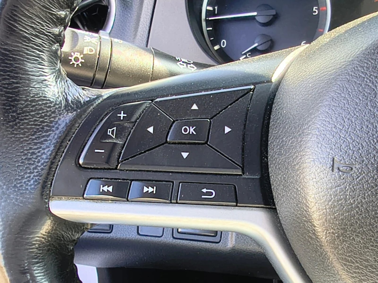 Nissan Navara 2023 - Imagen 14 de 20