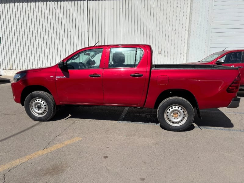 Toyota Hilux 2024 - Imagen 8 de 20