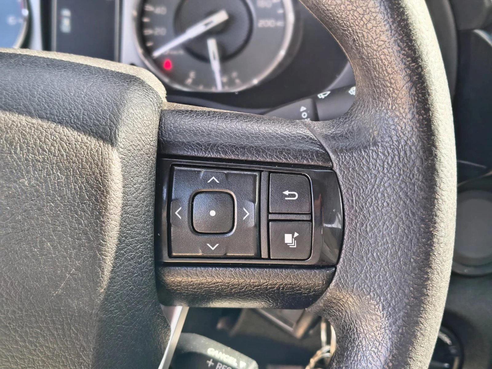 Toyota Hilux 2024 - Imagen 14 de 20