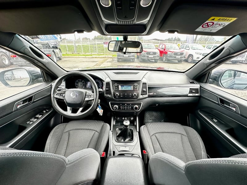 SsangYong Grand musso 2023 - Imagen 14 de 20