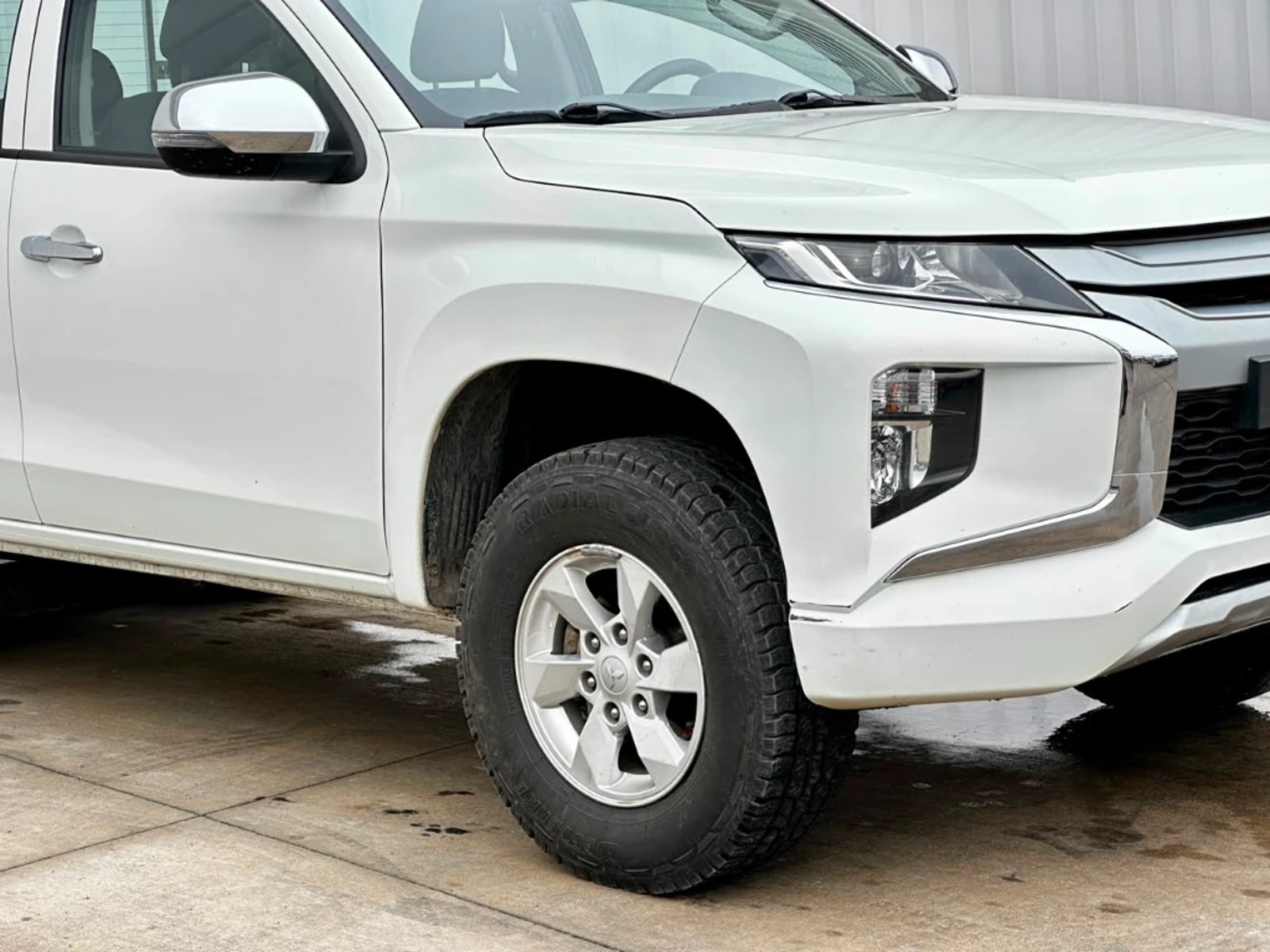 Mitsubishi L200 2023 - Foto 4 de 20