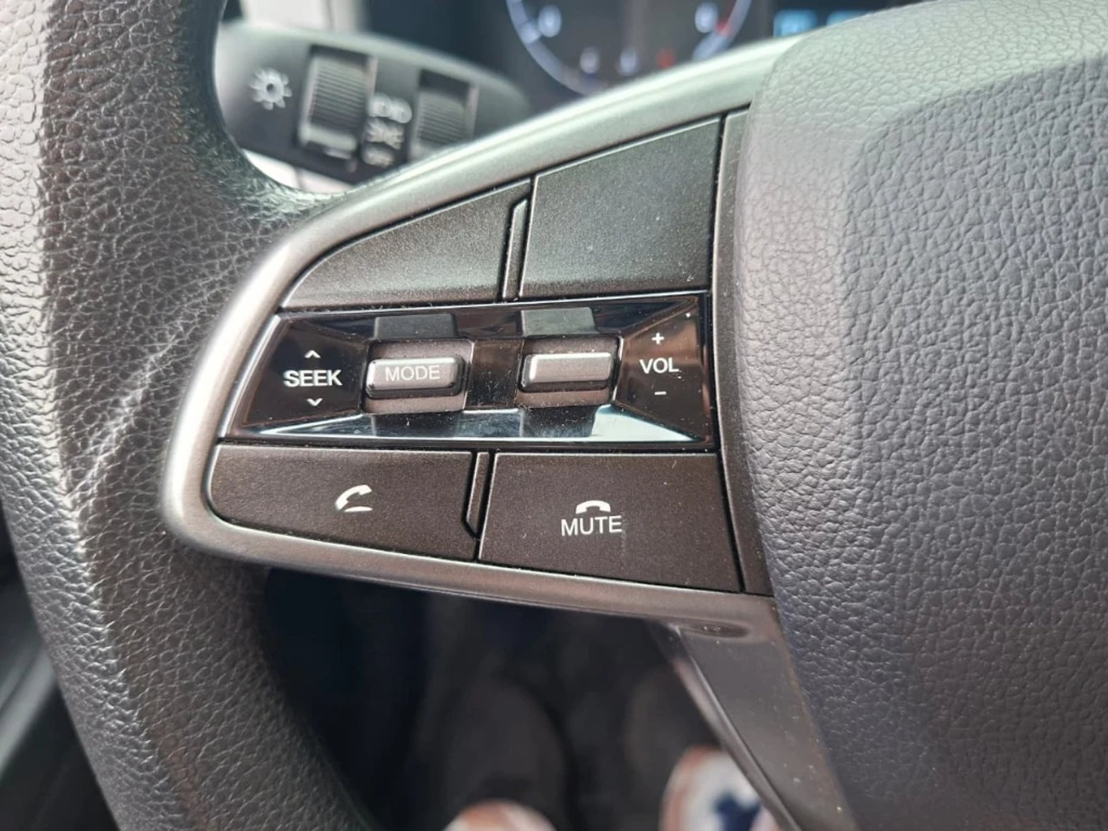 SSANGYONG GRAND MUSSO 2023 - Imagen 17 de 20