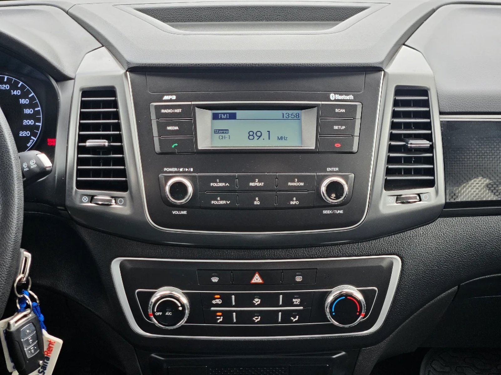 SsangYong Grand musso 2023 - Imagen 14 de 20