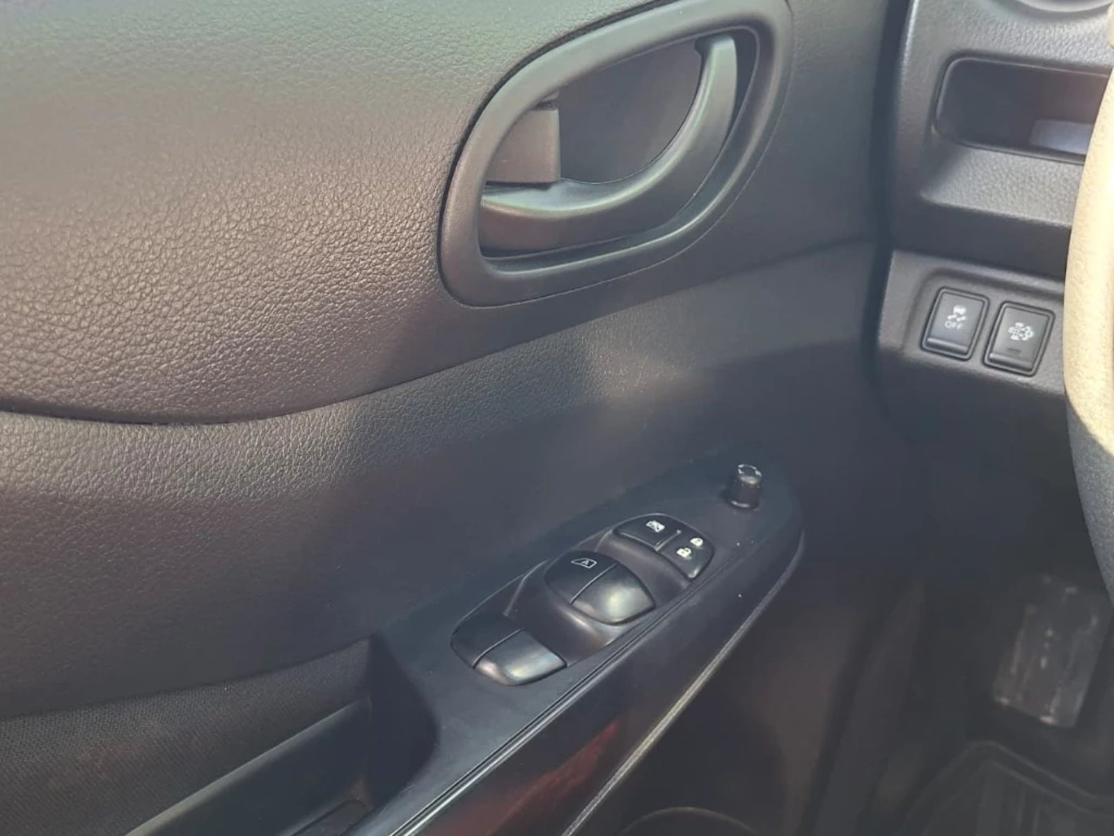NISSAN NAVARA 2023 - Imagen 14 de 20