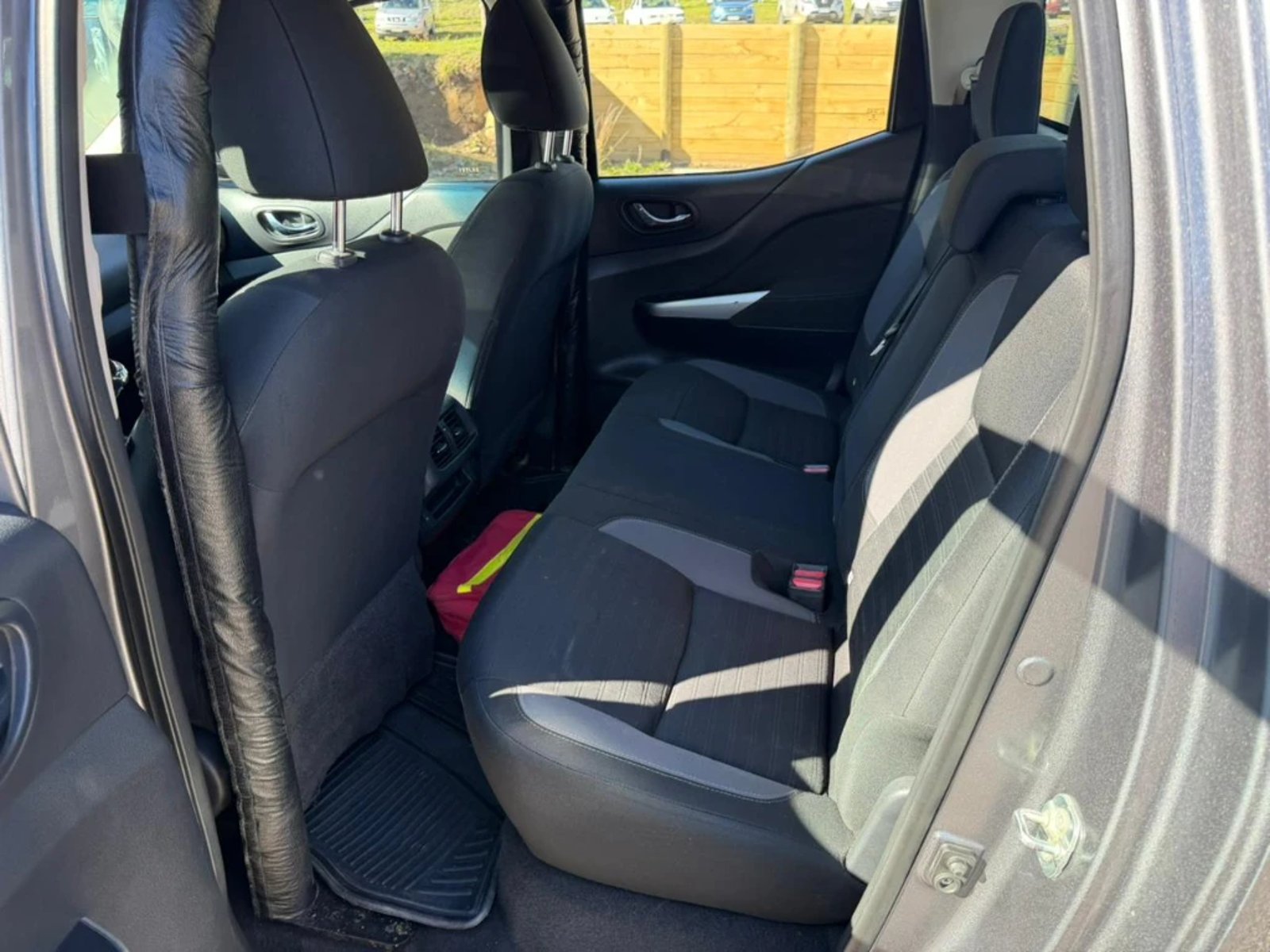 NISSAN NAVARA 2023 - Imagen 19 de 20