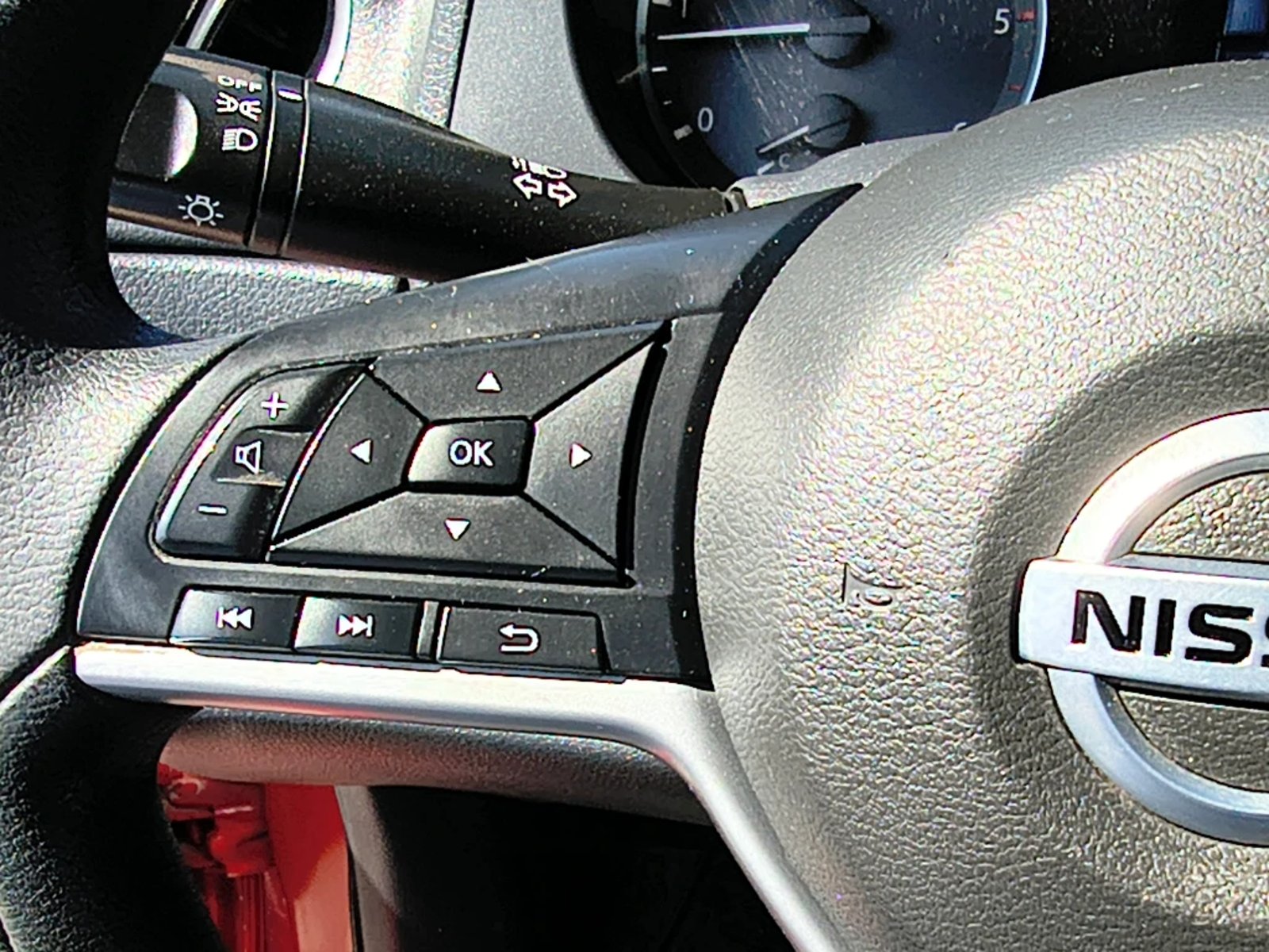 NISSAN NAVARA 2021 - Imagen 18 de 20