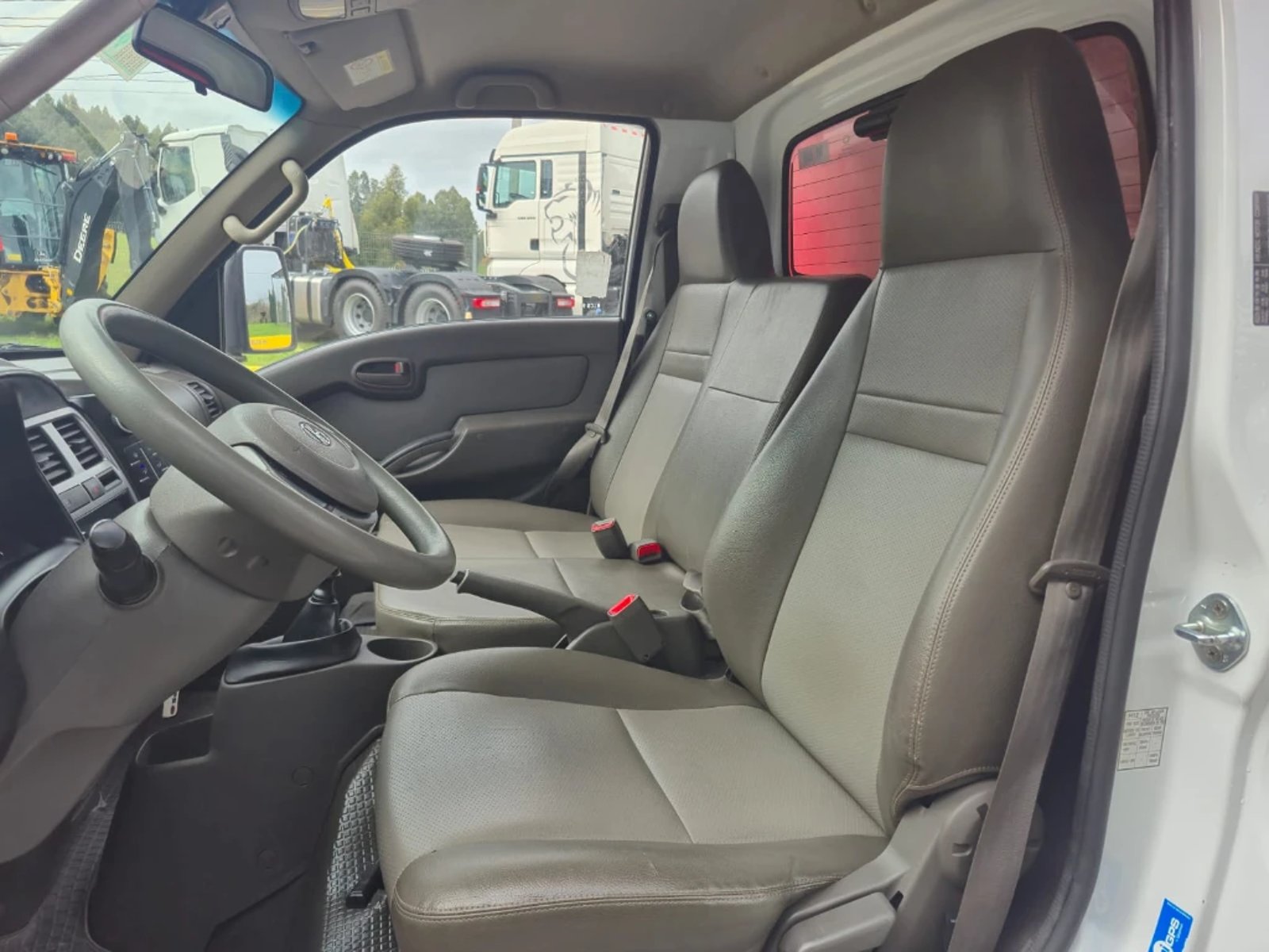 HYUNDAI PORTER 2022 - Imagen 13 de 20