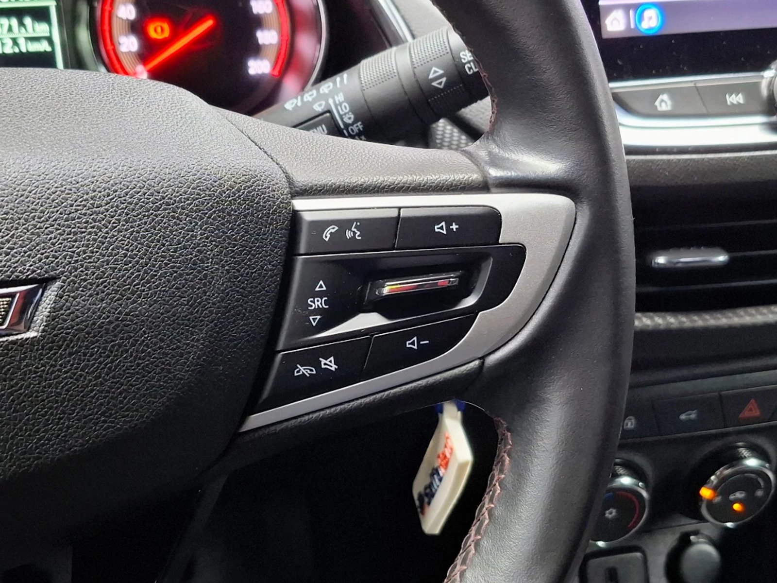 CHEVROLET ONIX 2023 - Imagen 16 de 20