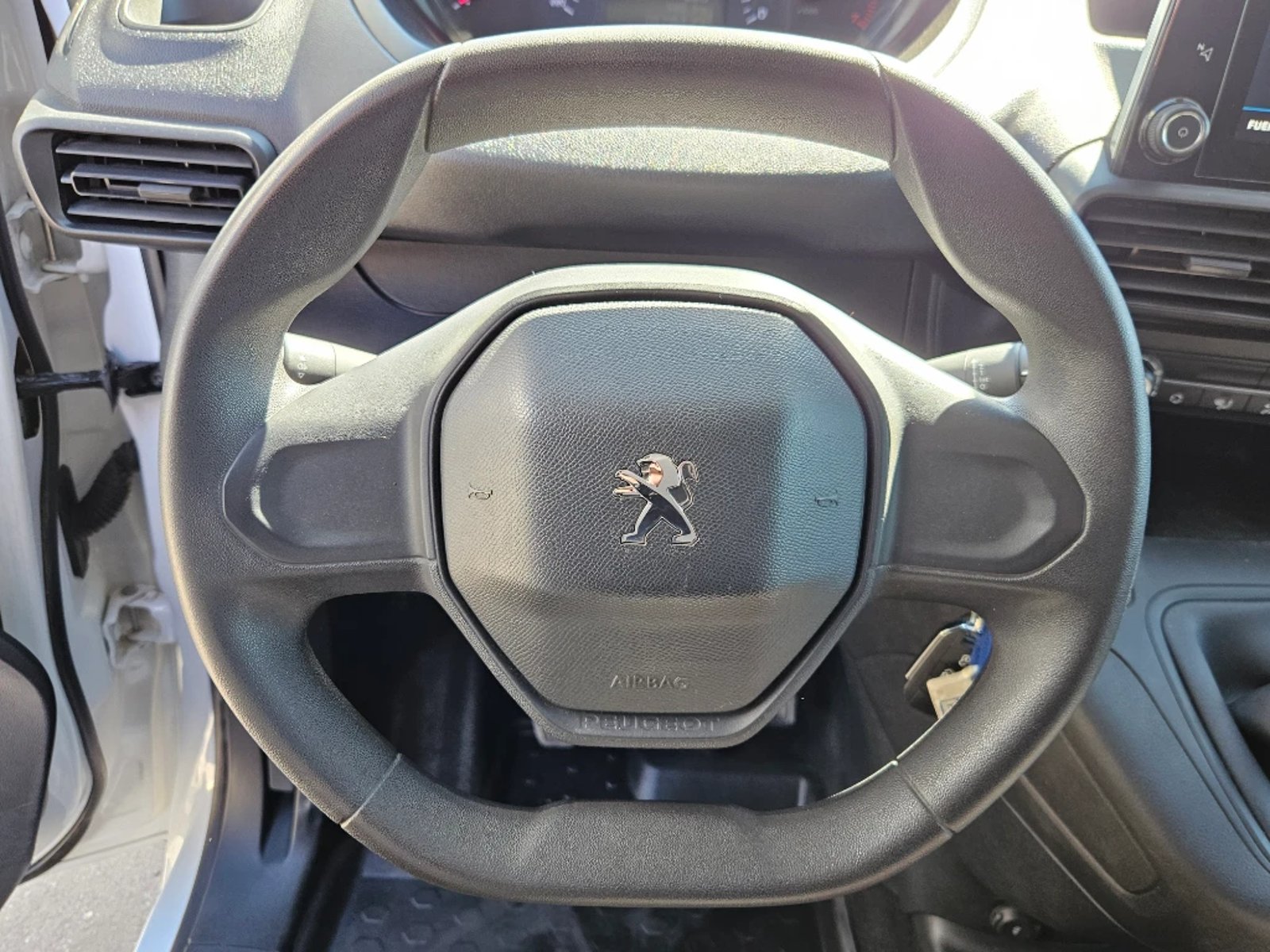 Peugeot Partner 2024 - Imagen 17 de 20