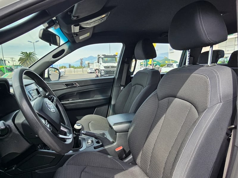 SsangYong Grand musso 2024 - Imagen 13 de 20
