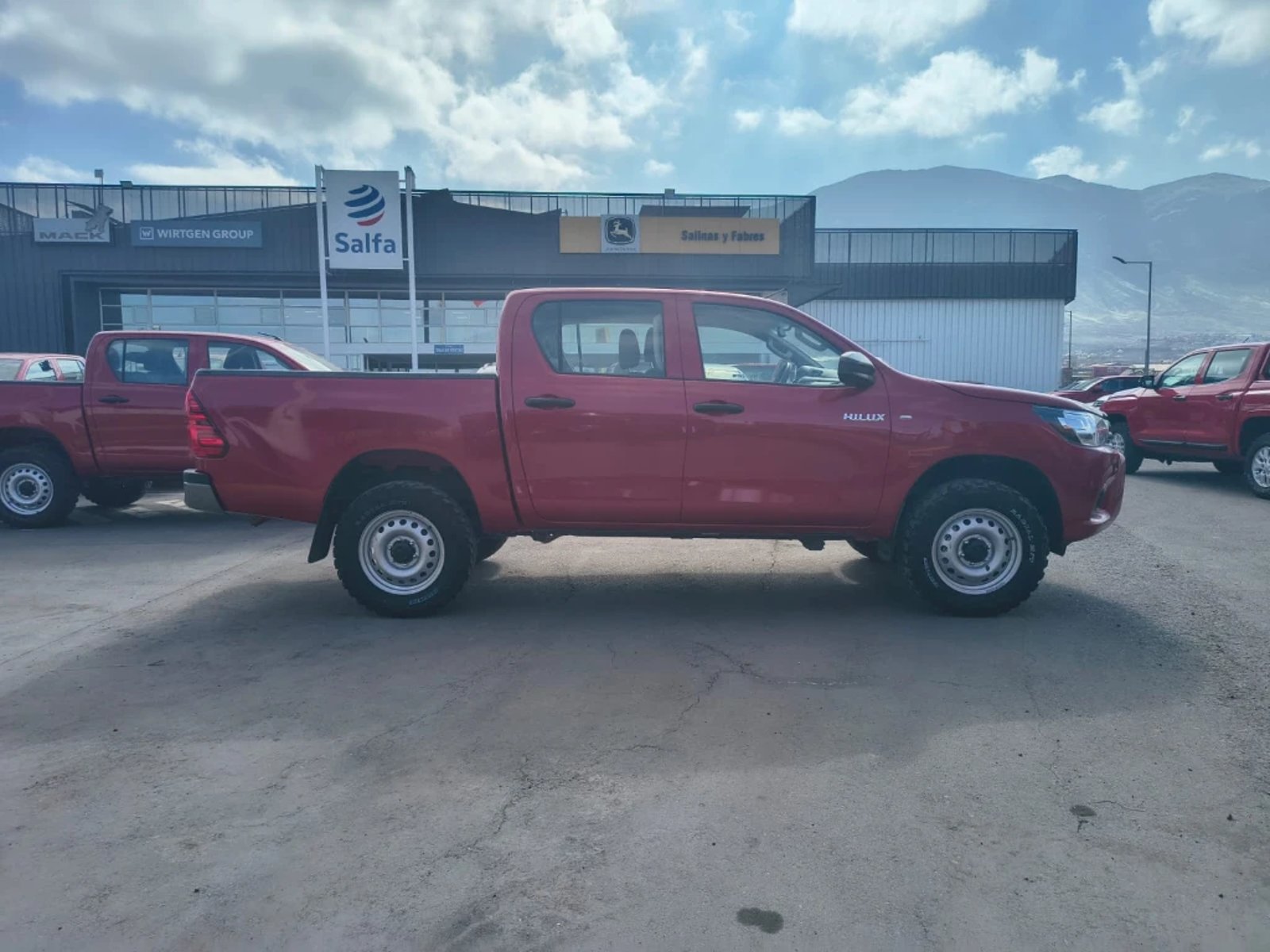 Toyota Hilux 2024 - Foto 4 de 20